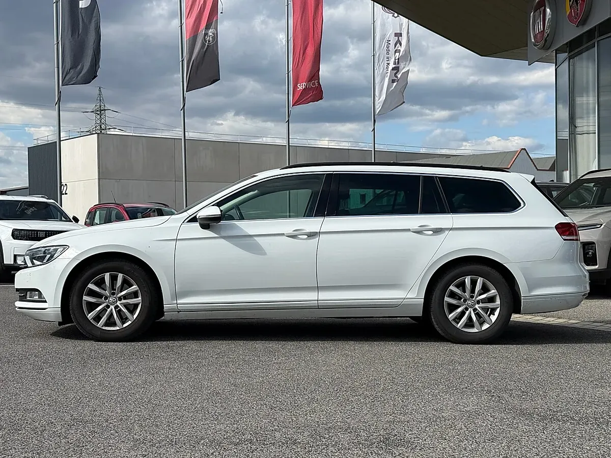 Volkswagen Passat 2019 photo 2