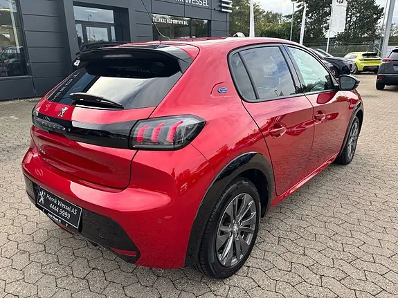 Peugeot E-208 2022 photo 5