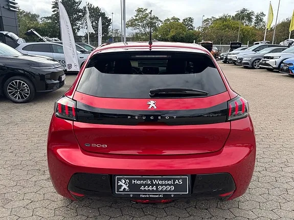 Peugeot E-208 2022 photo 4