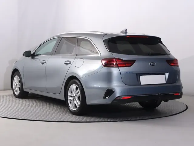 Kia Ceed Sw 2021 photo 3