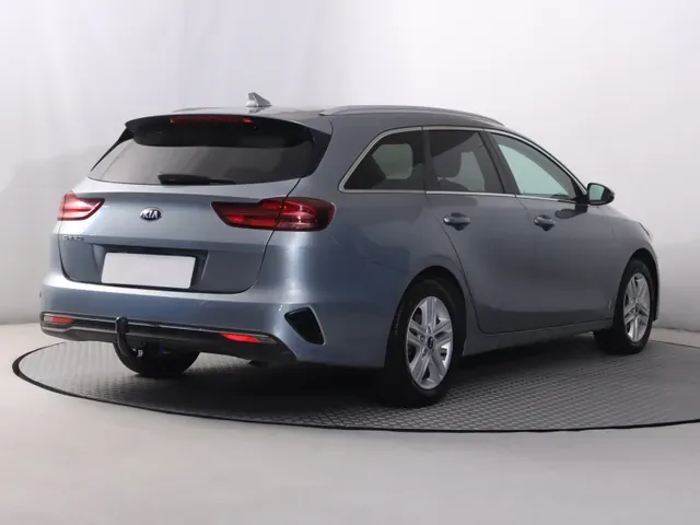 Kia Ceed Sw 2021 photo 4