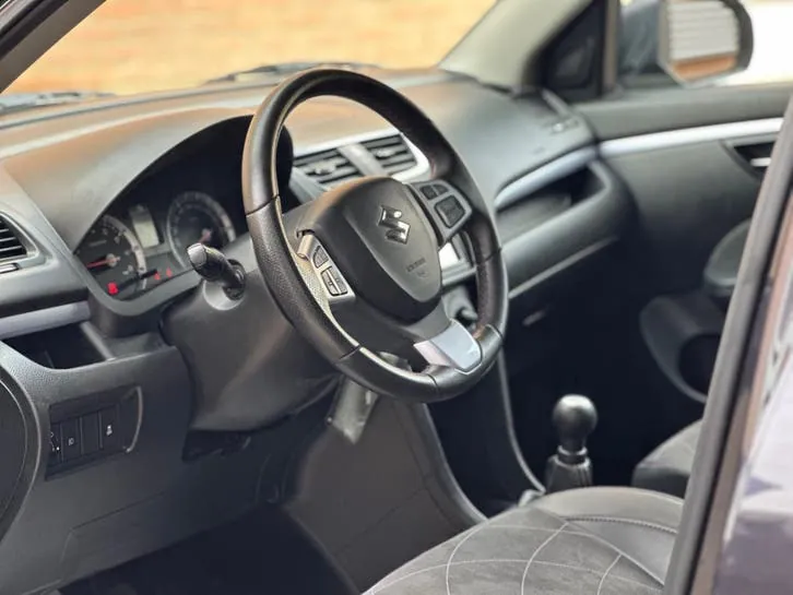 Suzuki Swift 2015 photo 3