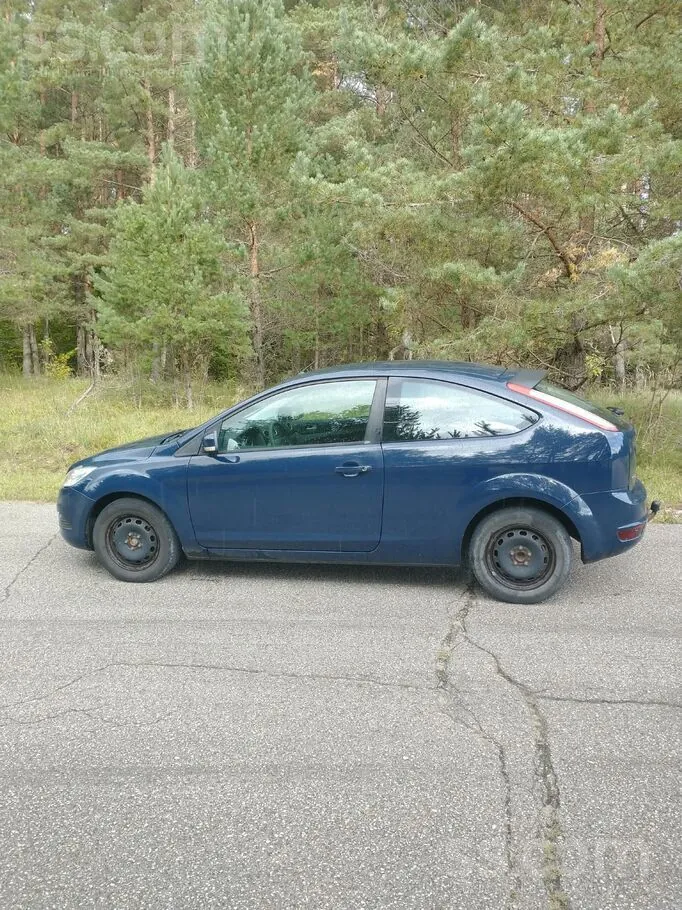 Ford Focus 2009 photo 2