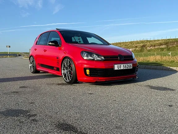 Volkswagen Golf Vi 2012 photo 2