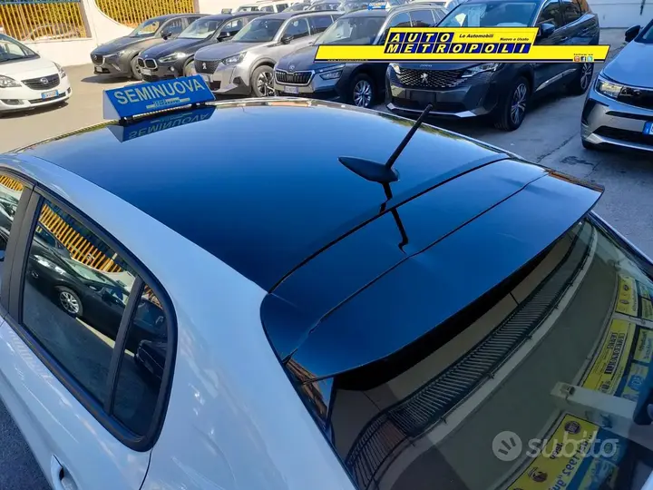 Peugeot 208 2024 photo 2
