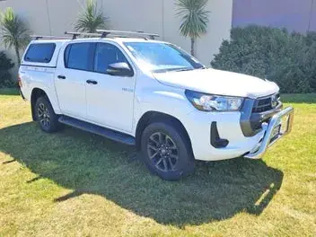 Toyota Hilux 2022 photo 2