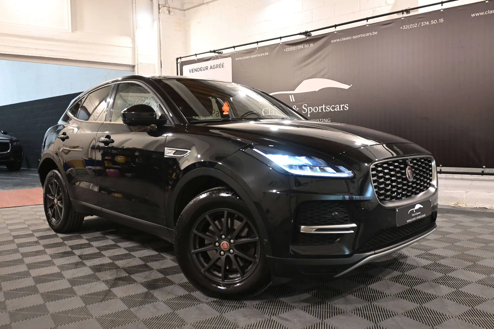 Jaguar E-Pace 2021 photo 2