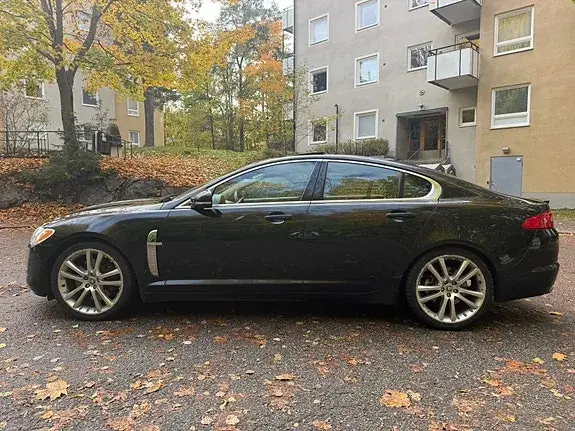 Jaguar Xf 2010 photo 2