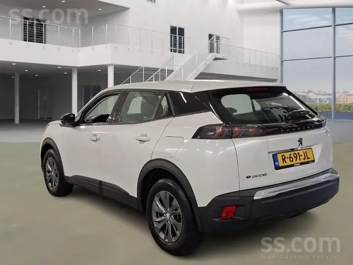 Peugeot 2008 2022 photo 2