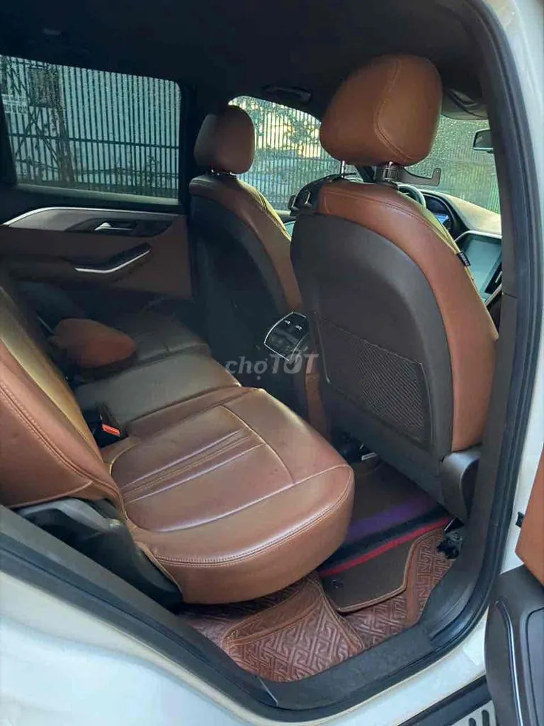 Vinfast Lux Sa2.0 2021 photo 4