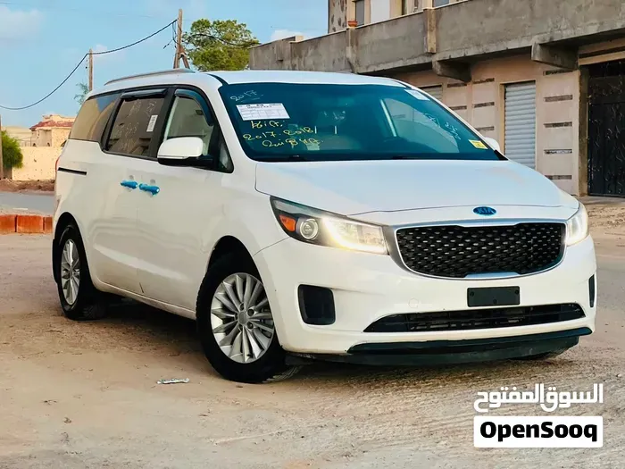 Kia Sedona 2017 photo 2