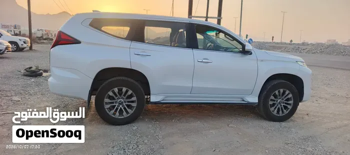 Mitsubishi Montero Sport 2021 photo 3