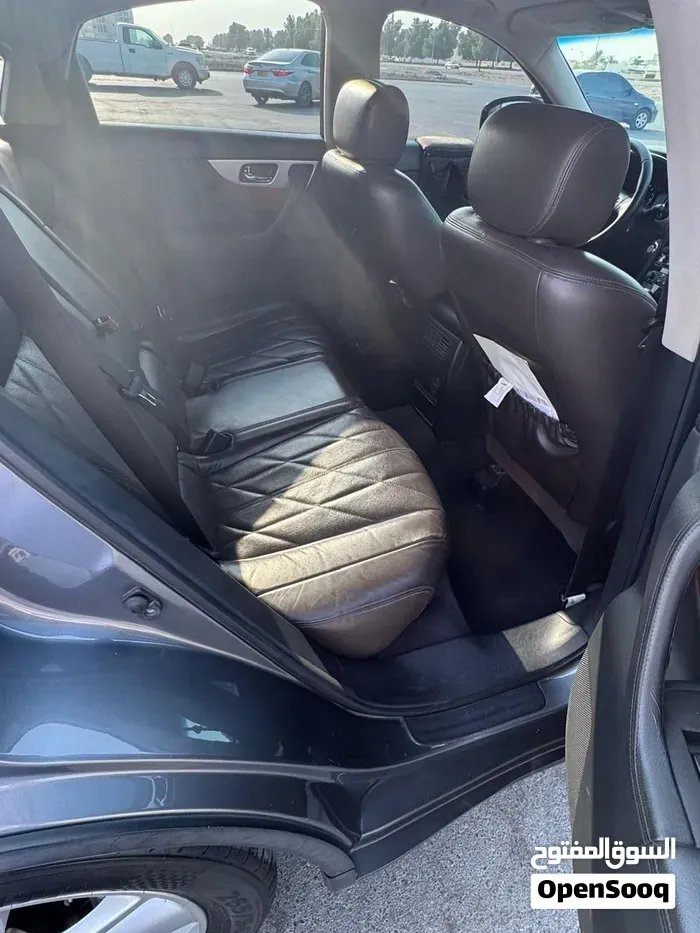 Infiniti Q50 2017 photo 2