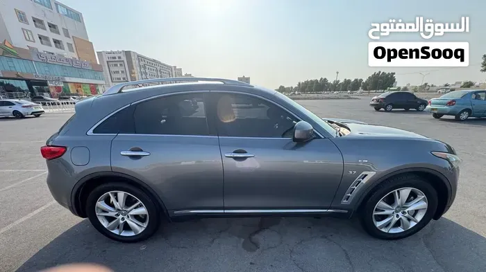 Infiniti Q50 2017 photo 3