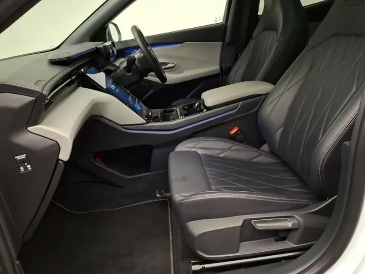 Ford Explorer 2024 photo 5