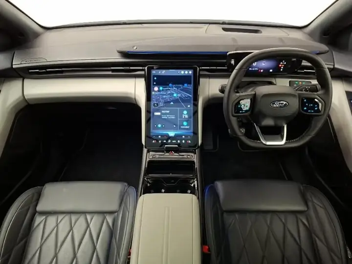 Ford Explorer 2024 photo 3