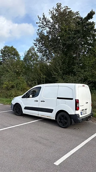 Peugeot Partner 2012 photo 2