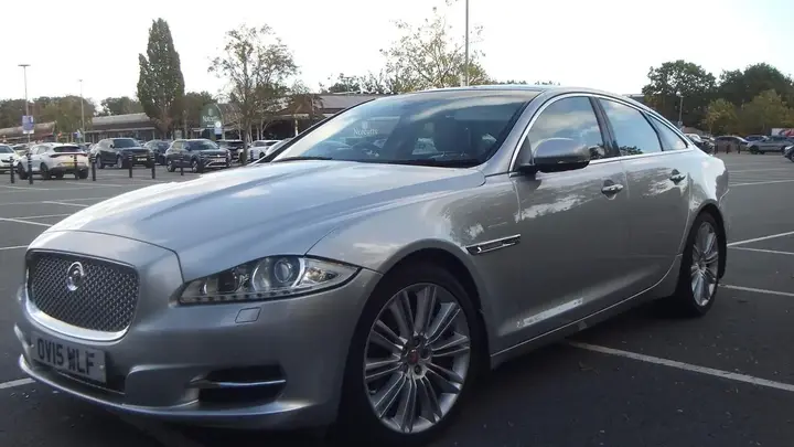 Jaguar Xj