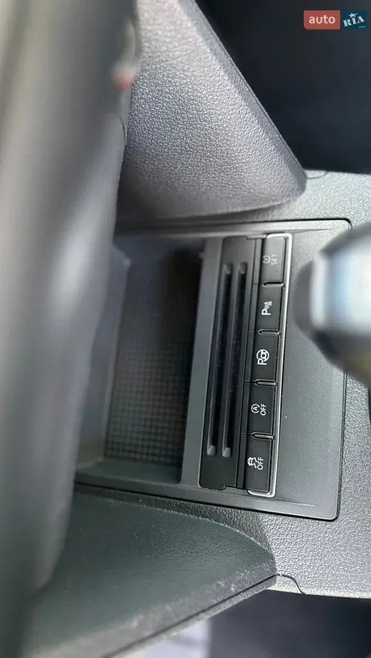 Volkswagen Touran 2014 photo 2