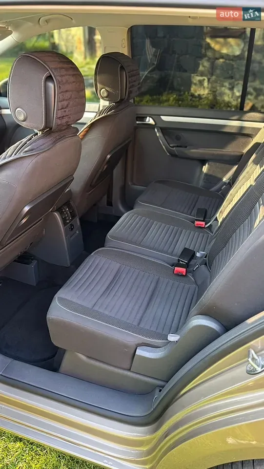 Volkswagen Touran 2014 photo 4