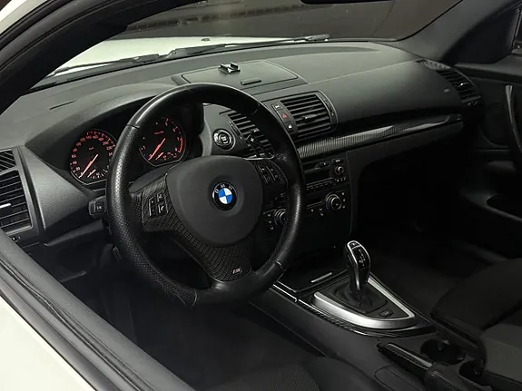 BMW 135I 2012 photo 2