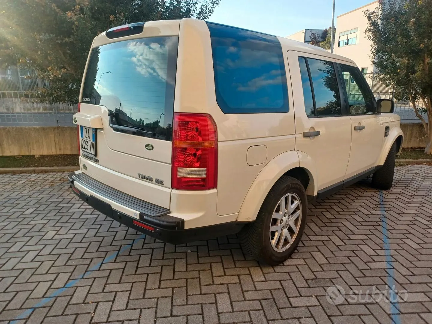 Land Rover Discovery 3 2008 photo 2