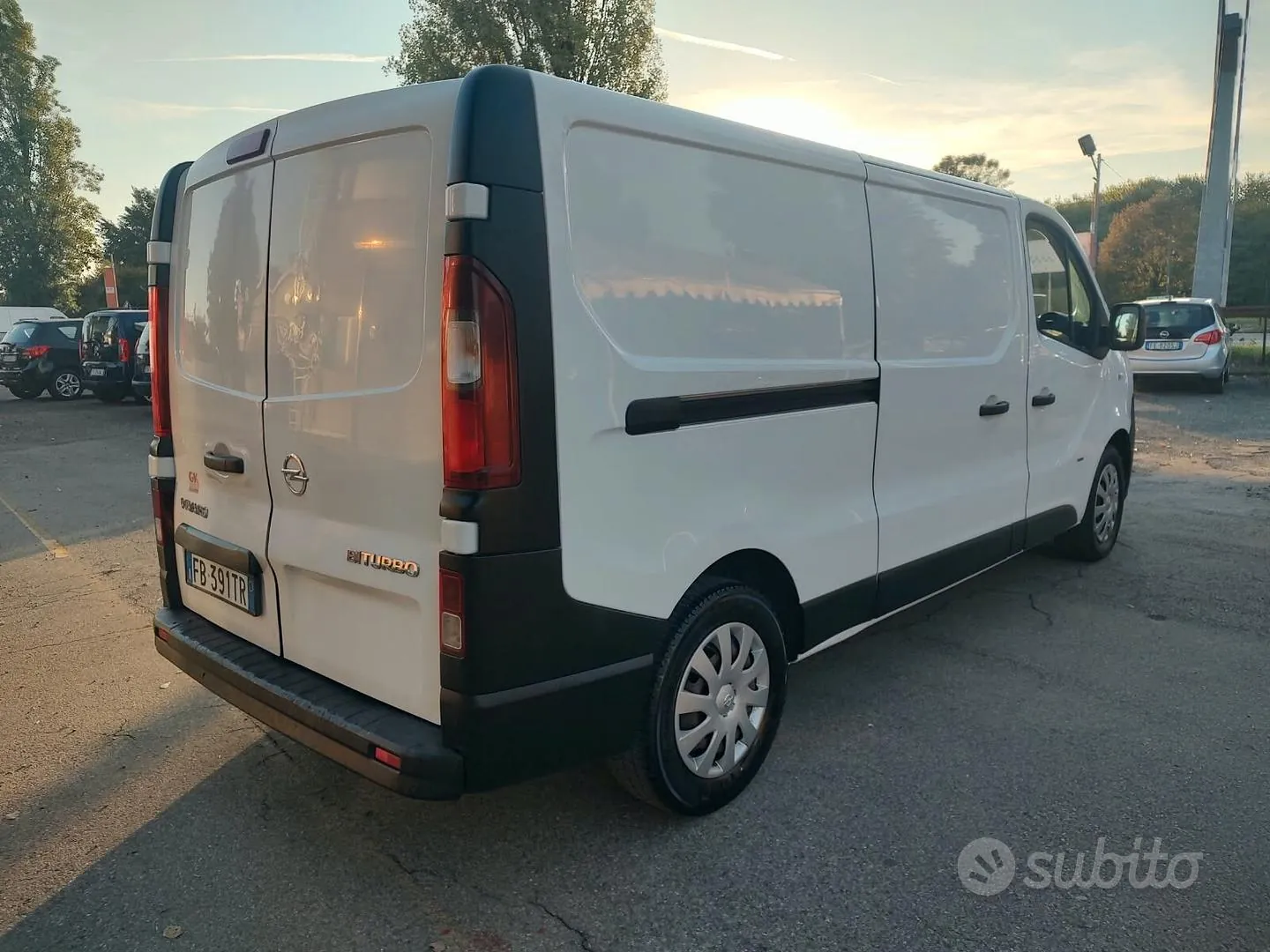 Opel Vivaro 2015 photo 4