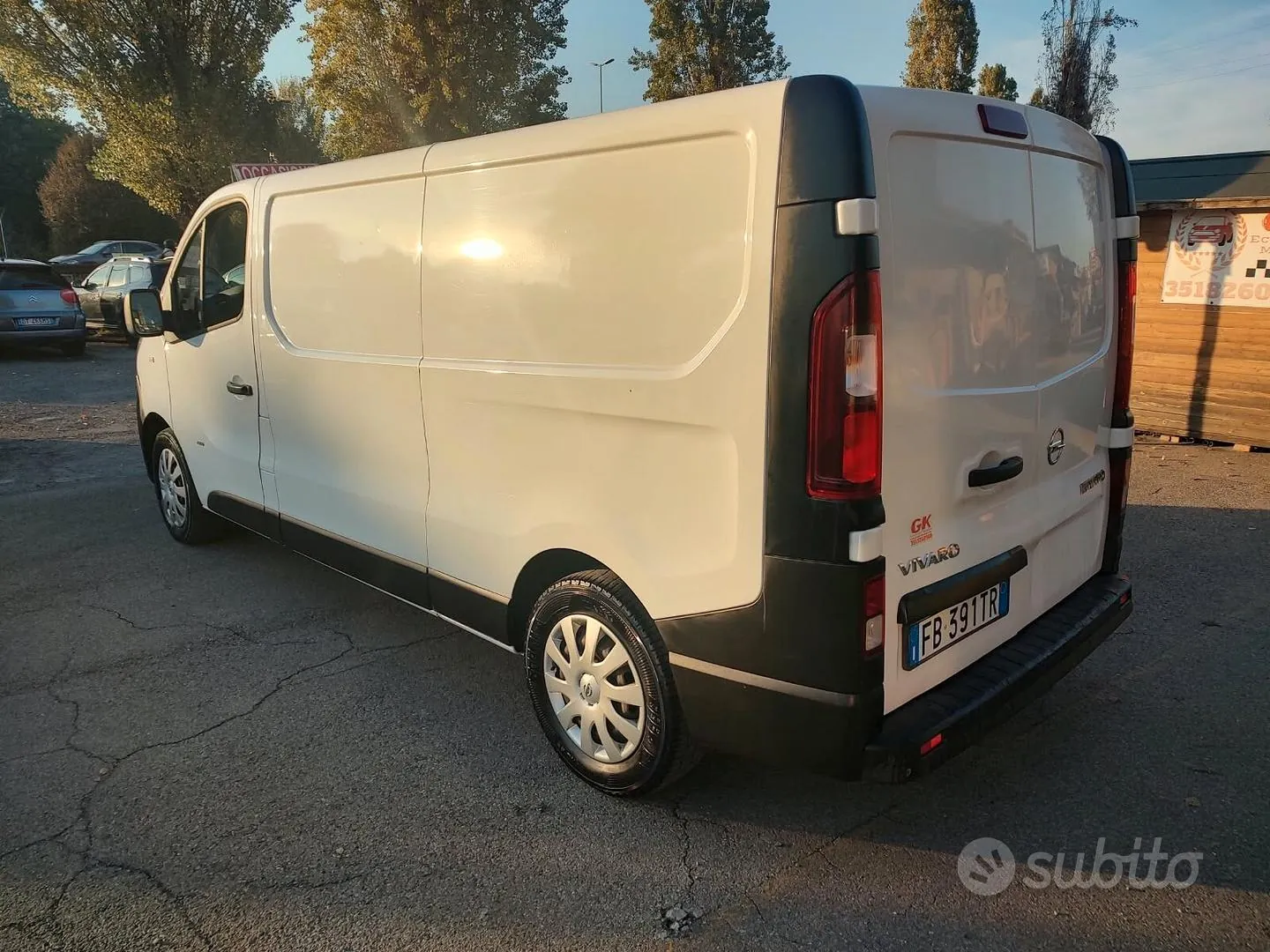 Opel Vivaro 2015 photo 2