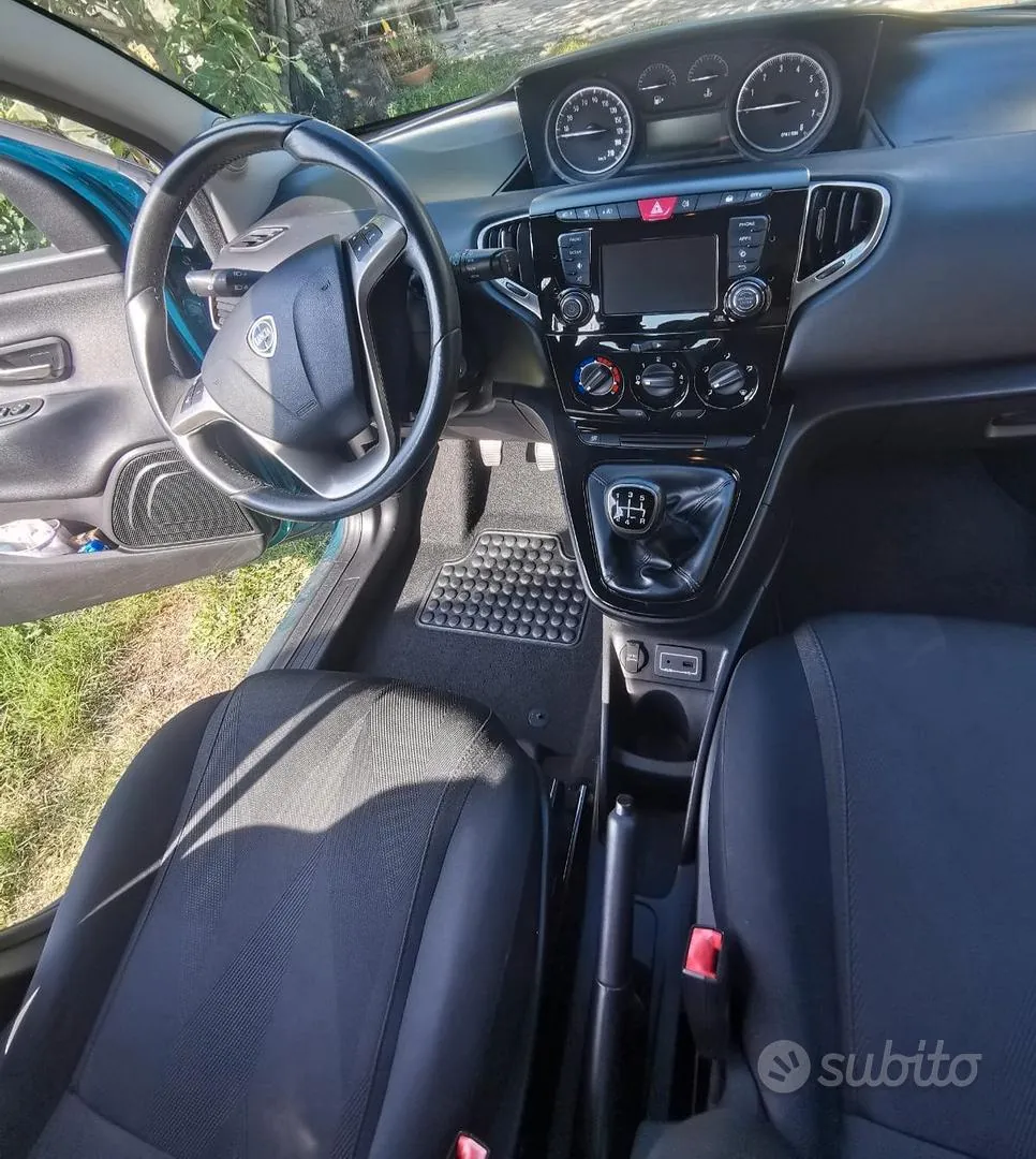 Lancia Ypsilon 2018 photo 4