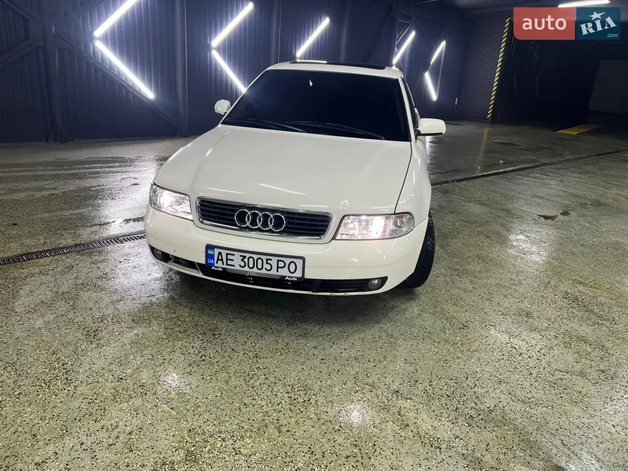 Audi A4 1999 photo 3