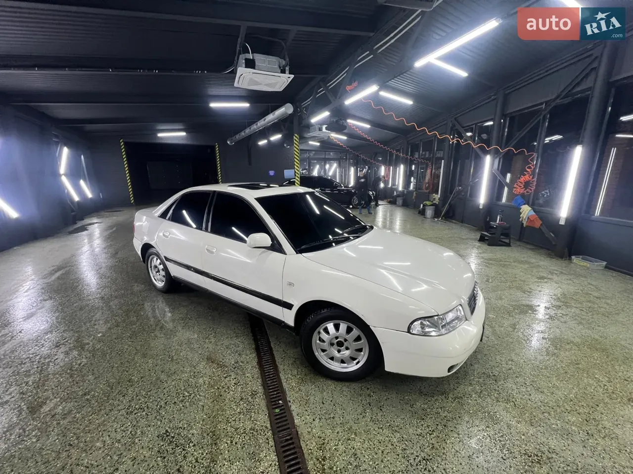 Audi A4 1999 photo 5