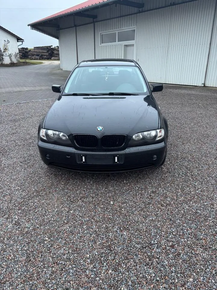 BMW 318I