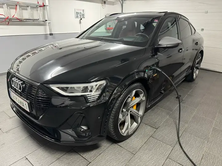 Audi E-Tron 2022 photo 2