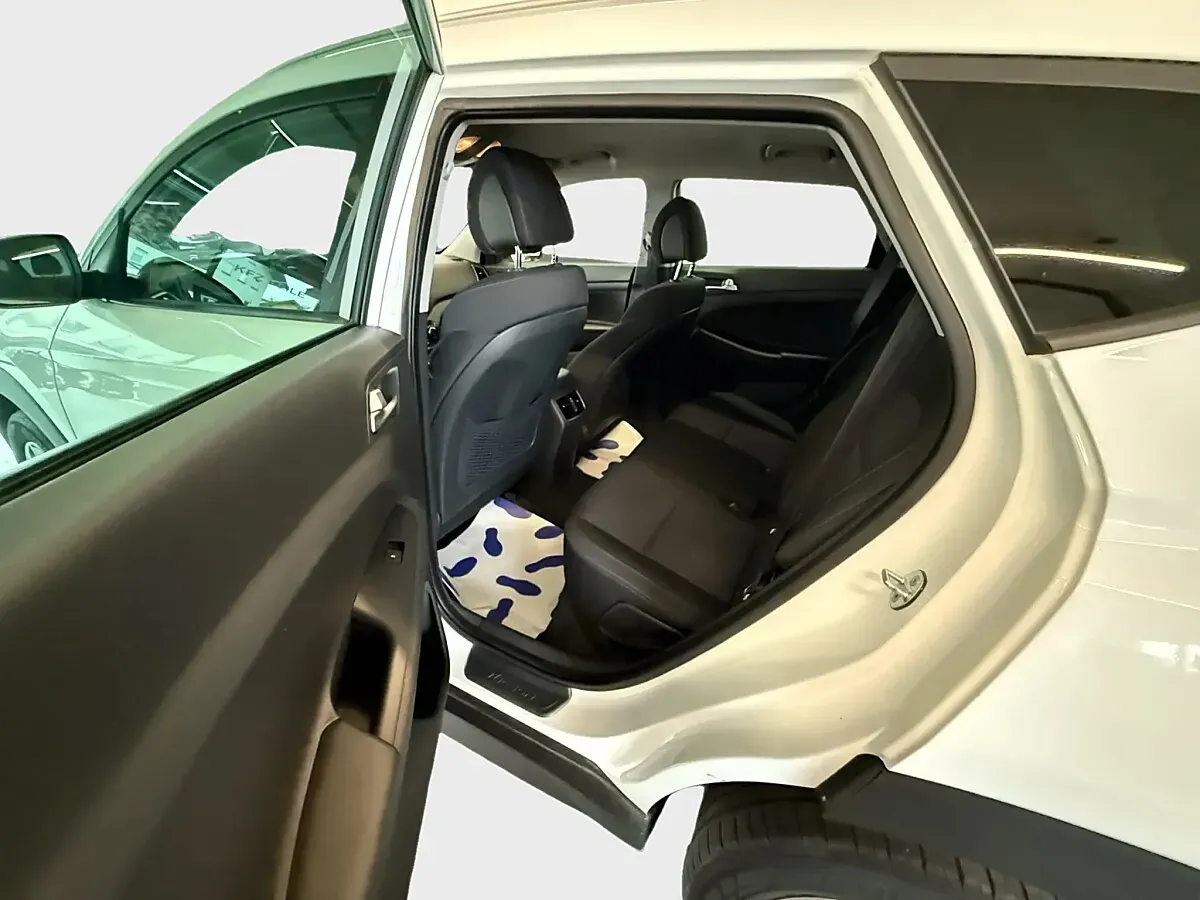 Hyundai Tucson 2015 photo 2