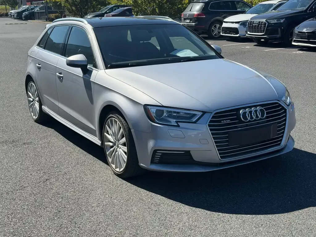 Audi A3 2017 photo 2