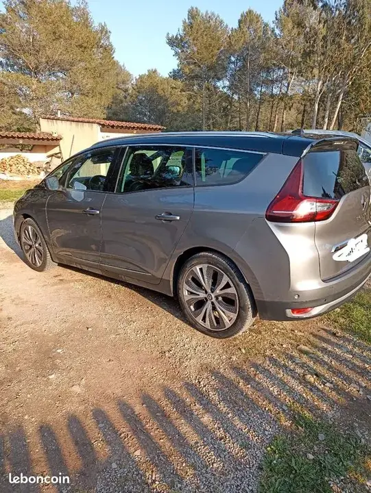 Renault Grand Scenic 2017 photo 2