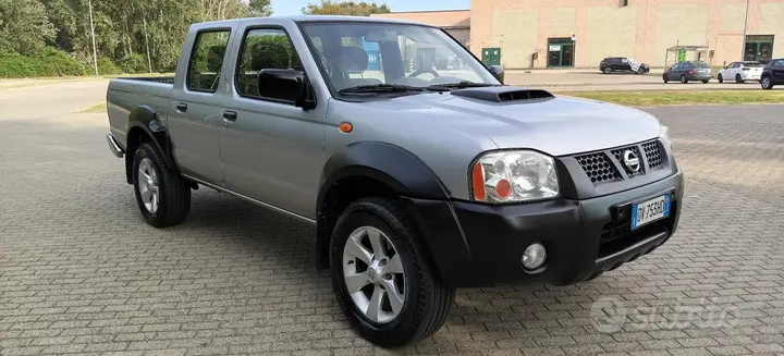Nissan Navara 2009 photo 5