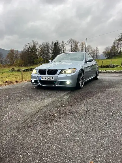 BMW 318D 2008 photo 3