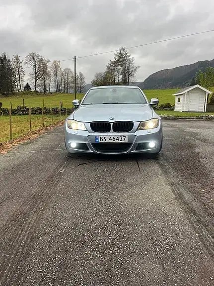BMW 318D 2008 photo 4