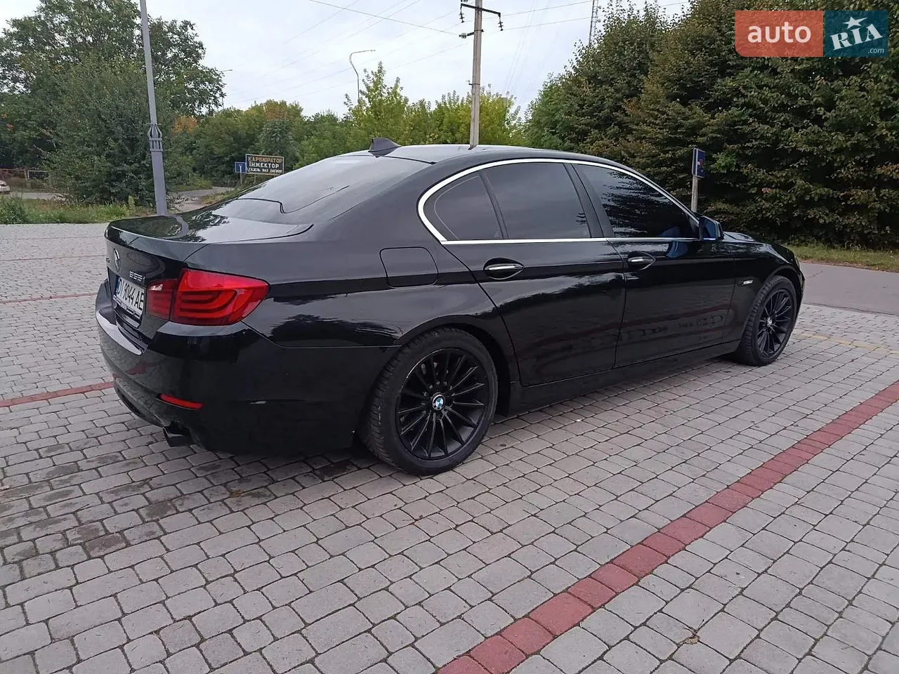 BMW 5 Series 2010 photo 4