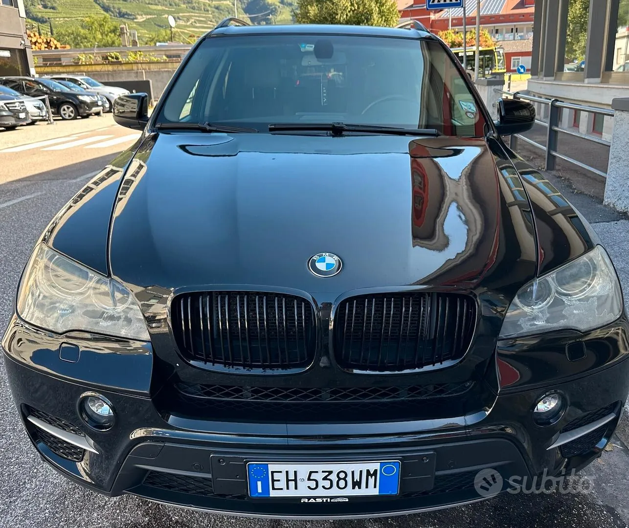 BMW X5 2011 photo 2