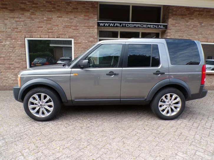 Land Rover Discovery 2008 photo 2