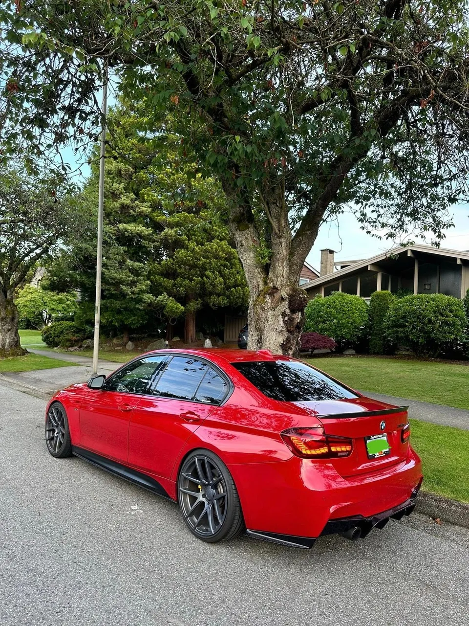 BMW 3 Series 2013 photo 2