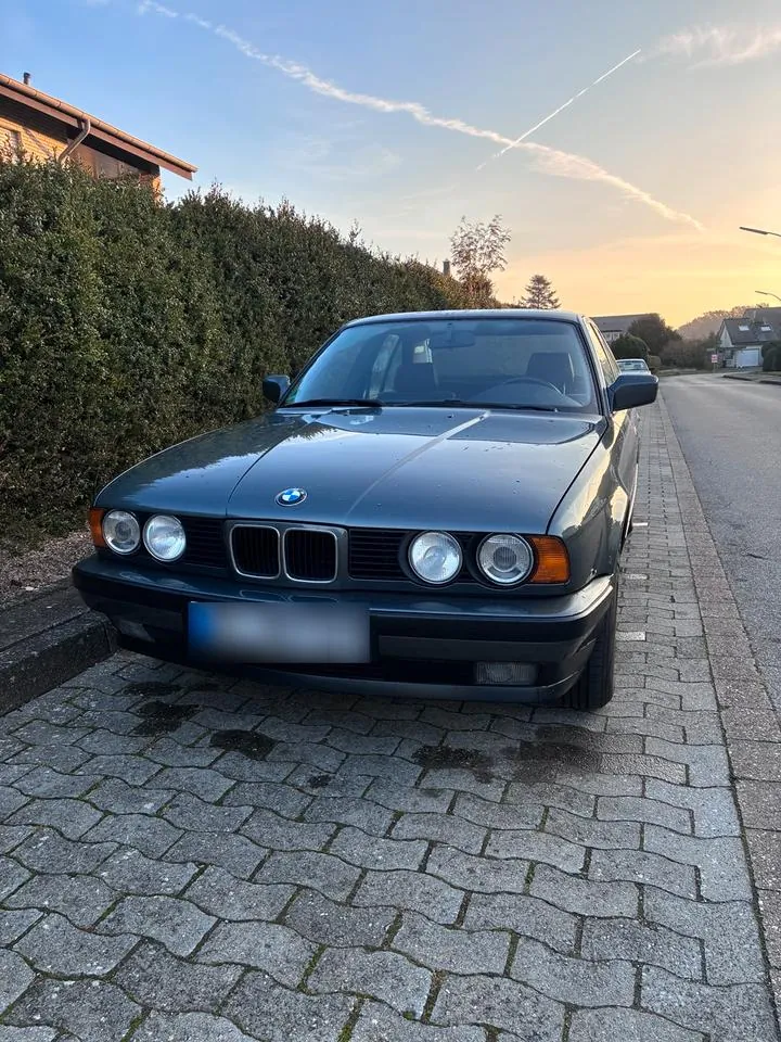 BMW 520I