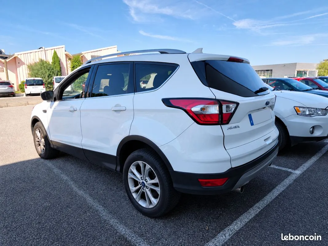 Ford Kuga 2016 photo 3