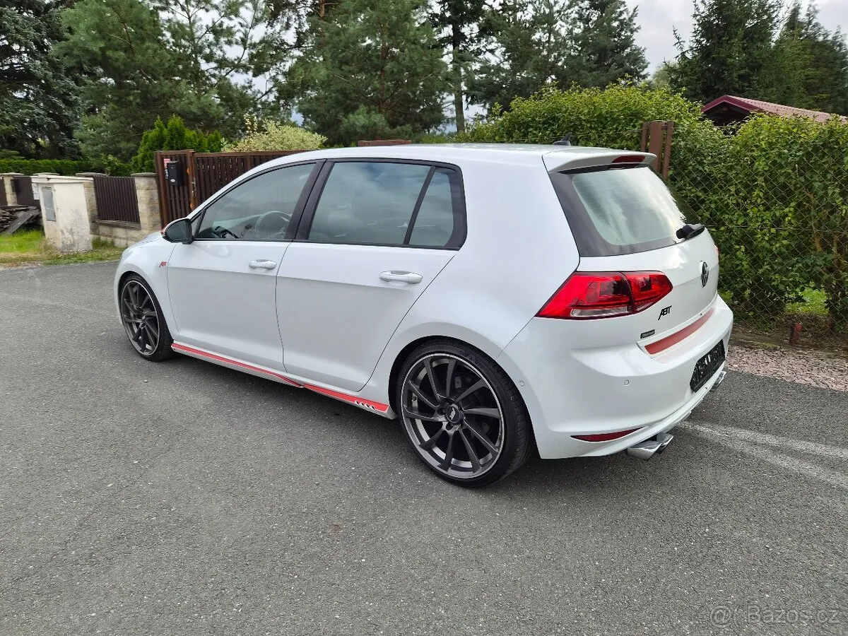 Volkswagen Golf 2013 photo 3