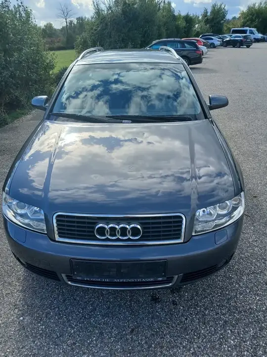 Audi A4 2003 photo 2