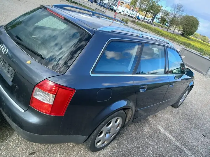 Audi A4 2003 photo 3