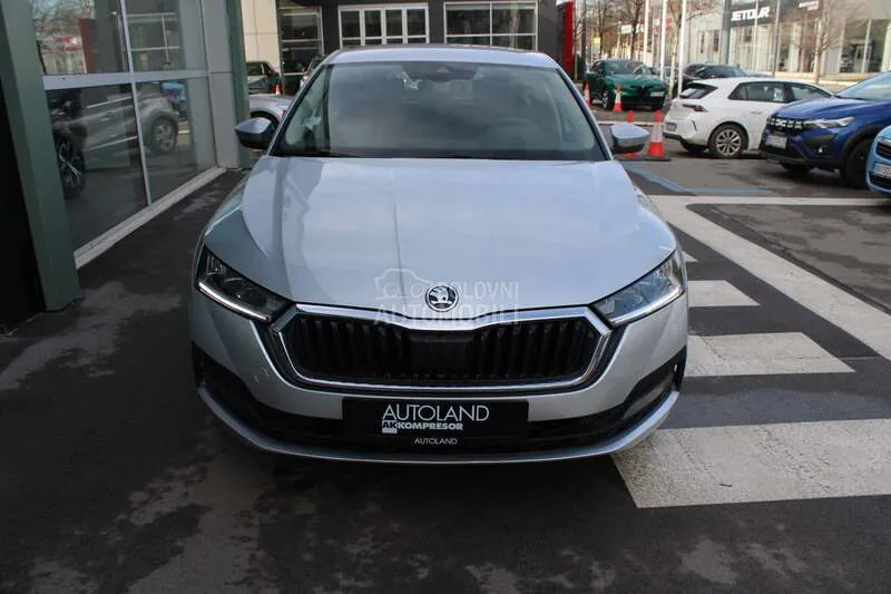 Skoda Octavia 2023 photo 2