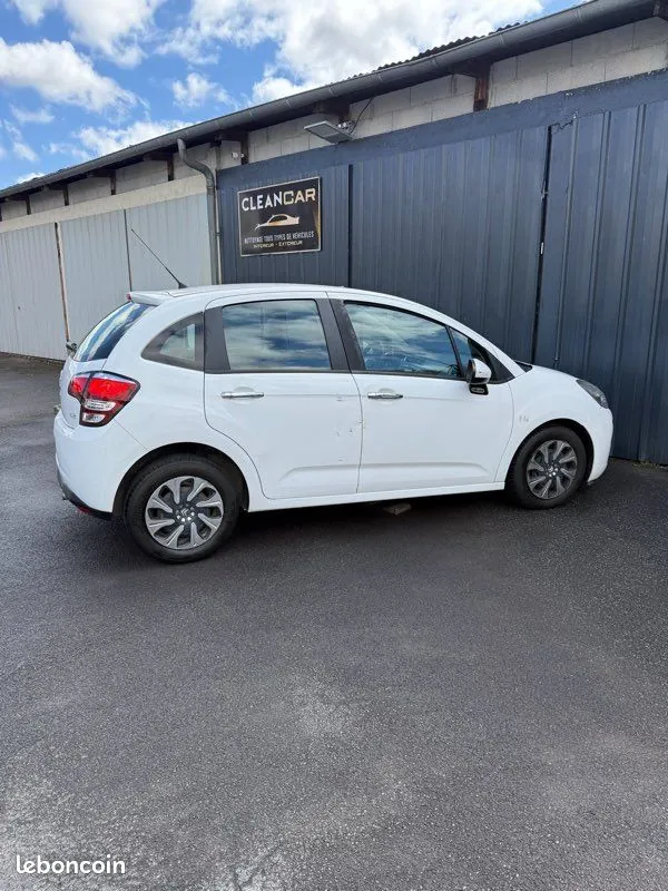Citroen C3 2013 photo 2